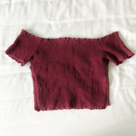 Hollister wrap off-the-shoulder crop top - Picture 2 of 4